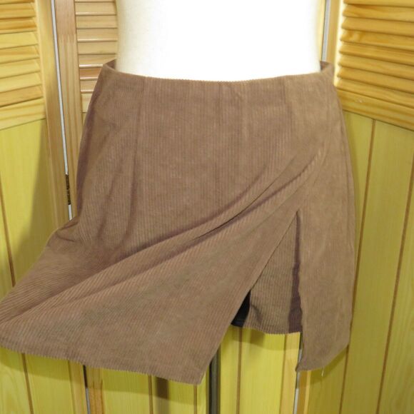 Halara Light Brown Corduroy Front Slit Mini Skort Size Large - Picture 6 of 13